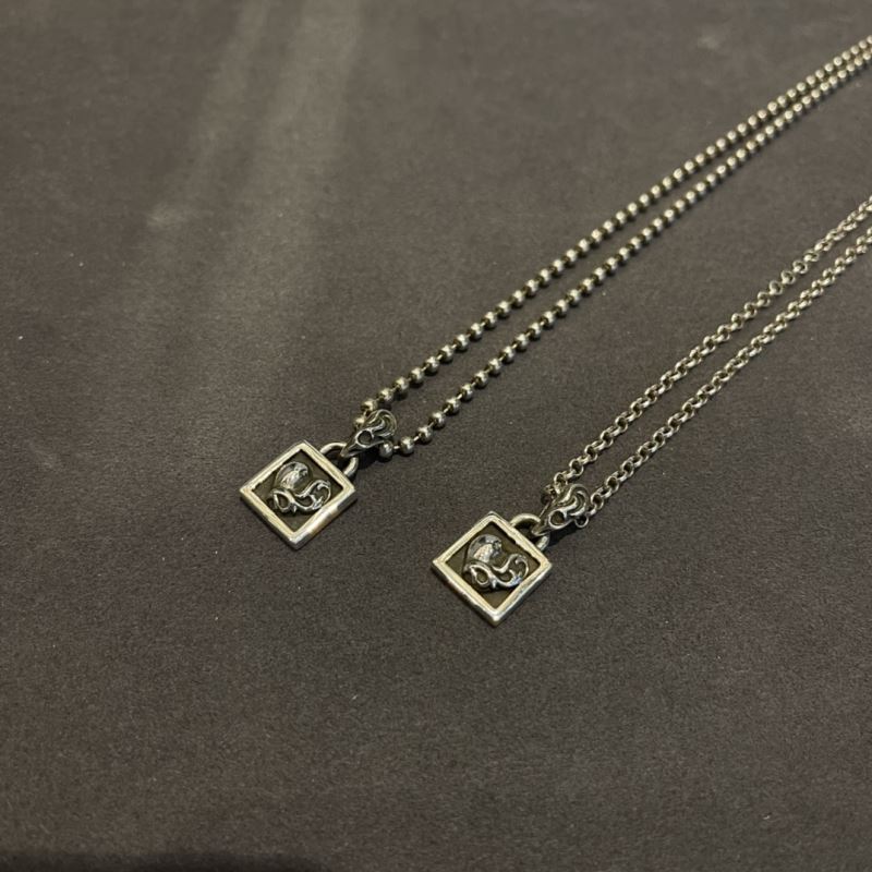 Ch**me He**ts necklaces
